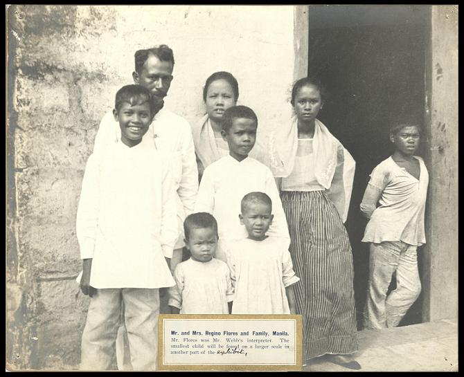 Mr. and Mrs. Regino Flores and family, Manila. (…)