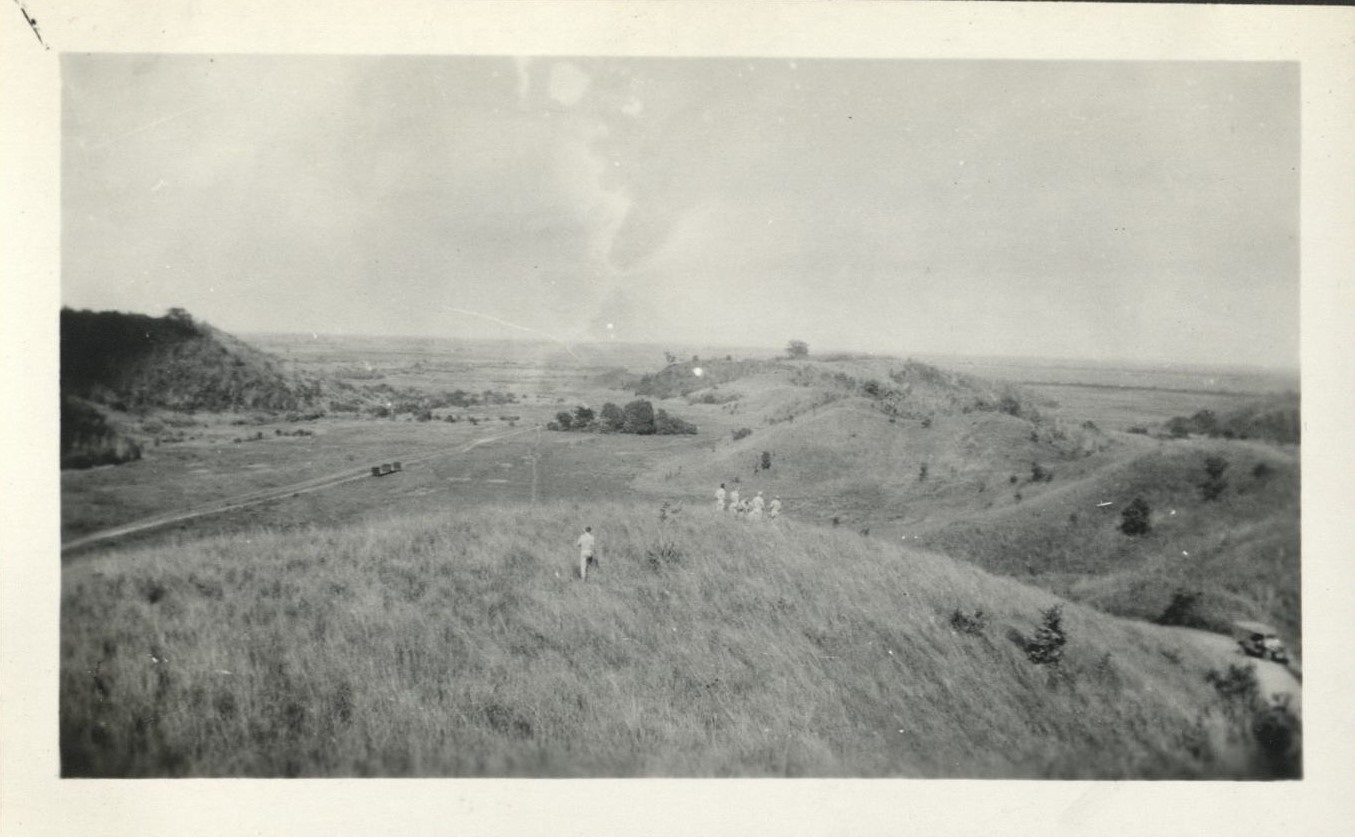 [Untitled – U.S. soldiers on grassy hills, probably in Pampanga].