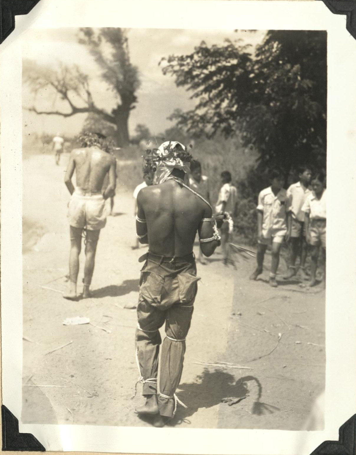 Penitensya flagellantes [Penance & flagellants].