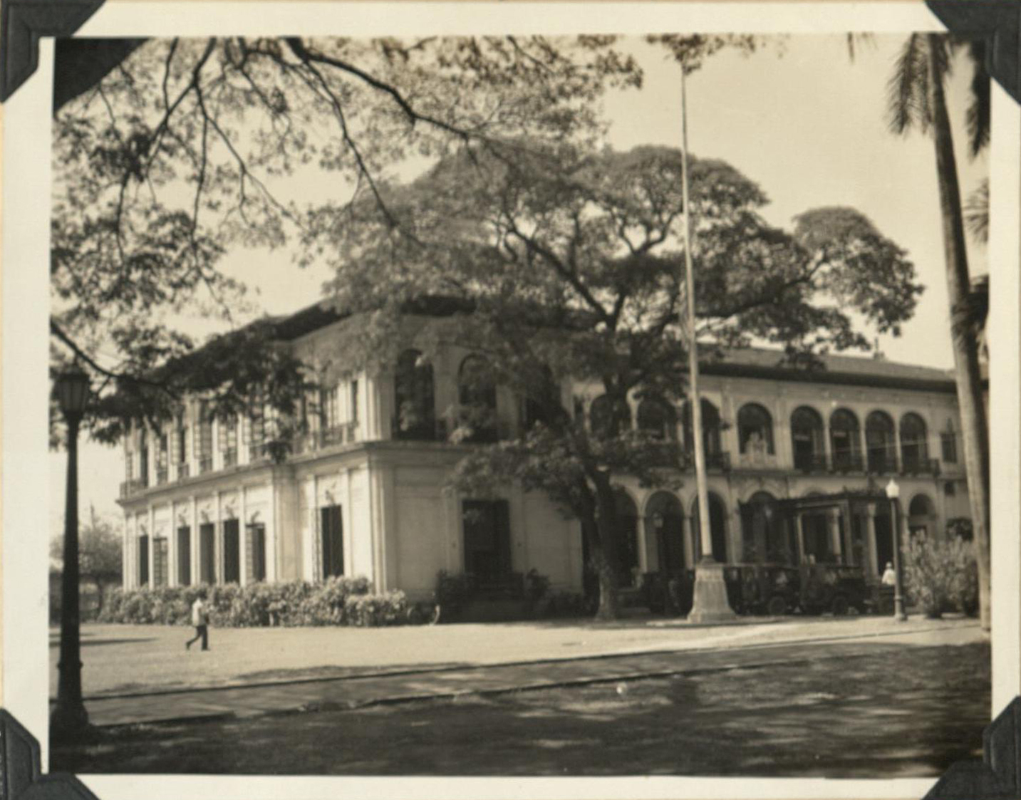 Philippine President’s residence [Kalayaan Hall, Malacanang Palace].