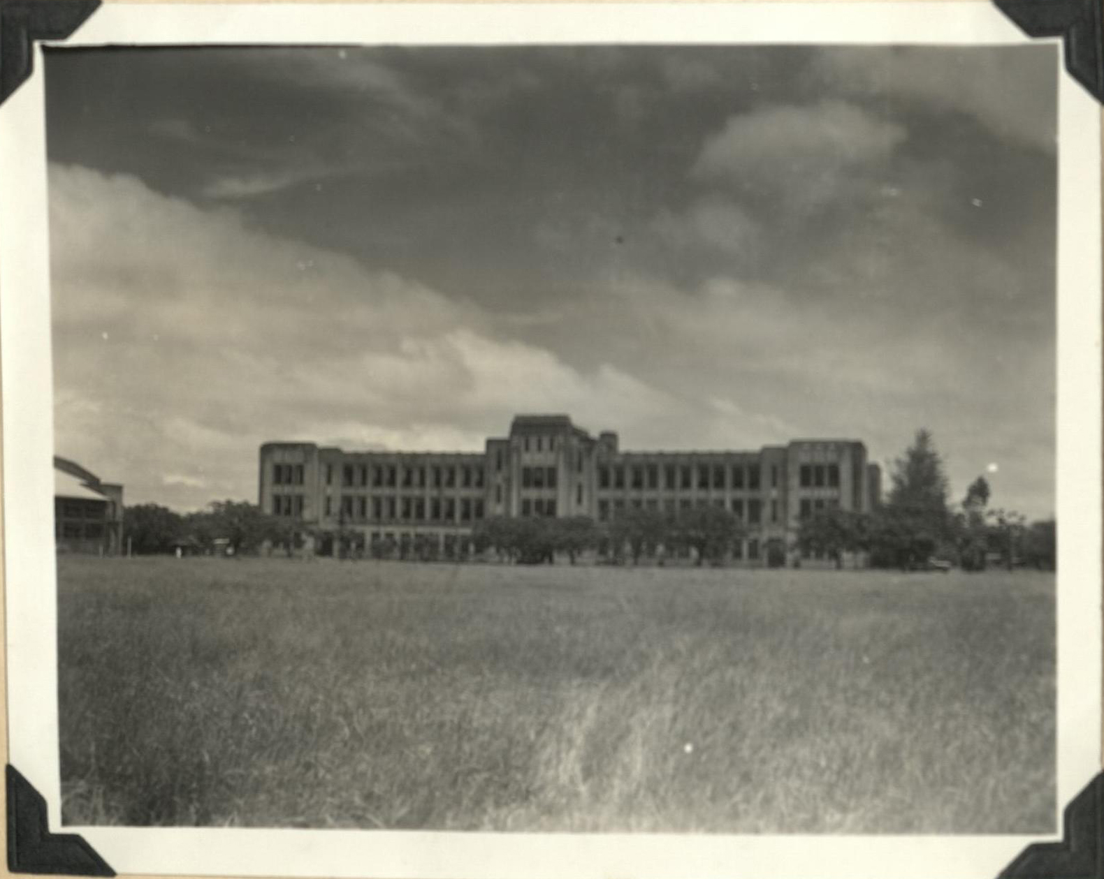 [Untitled – Santï¿½simo Rosario Parish Church, University of Santo Tomas].