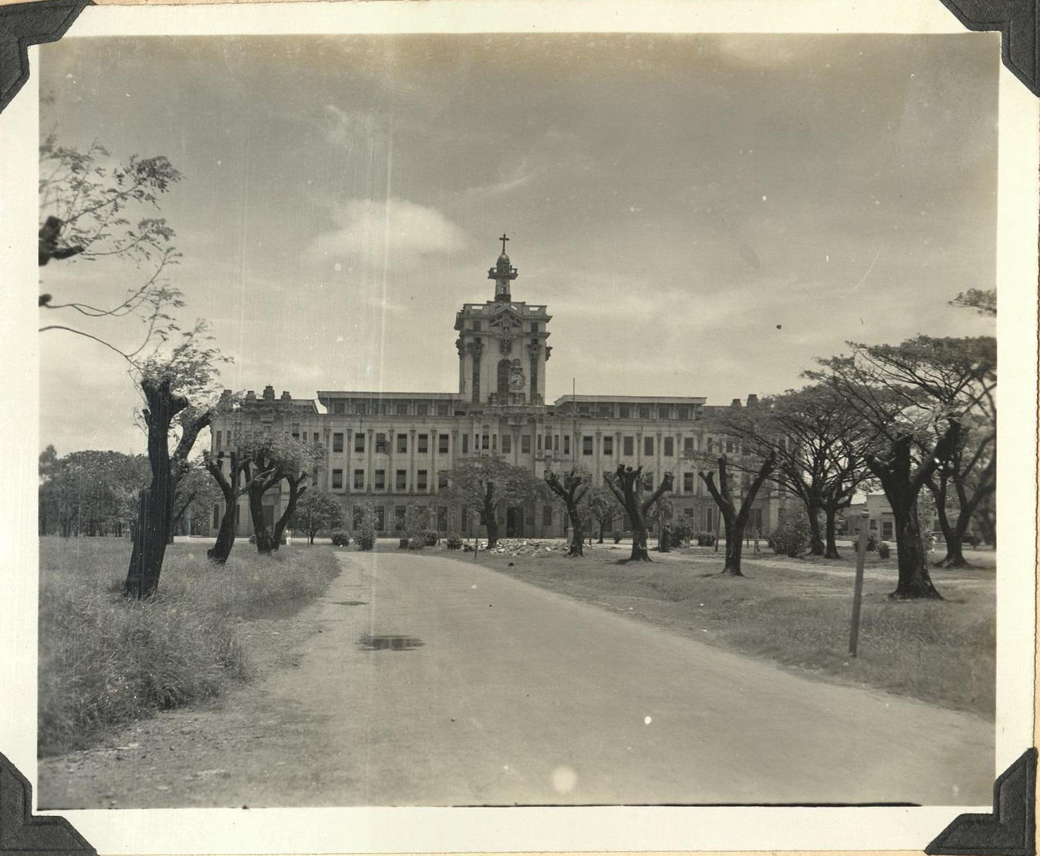 [Untitled – Main Building, University of Santo Tomas].