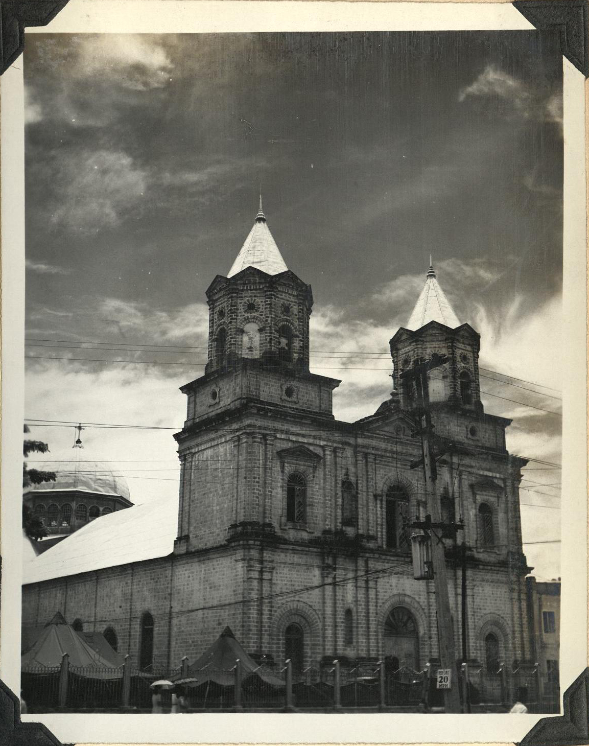 [Untitled – Church of the Holy Rosary, Angeles, Pampanga].