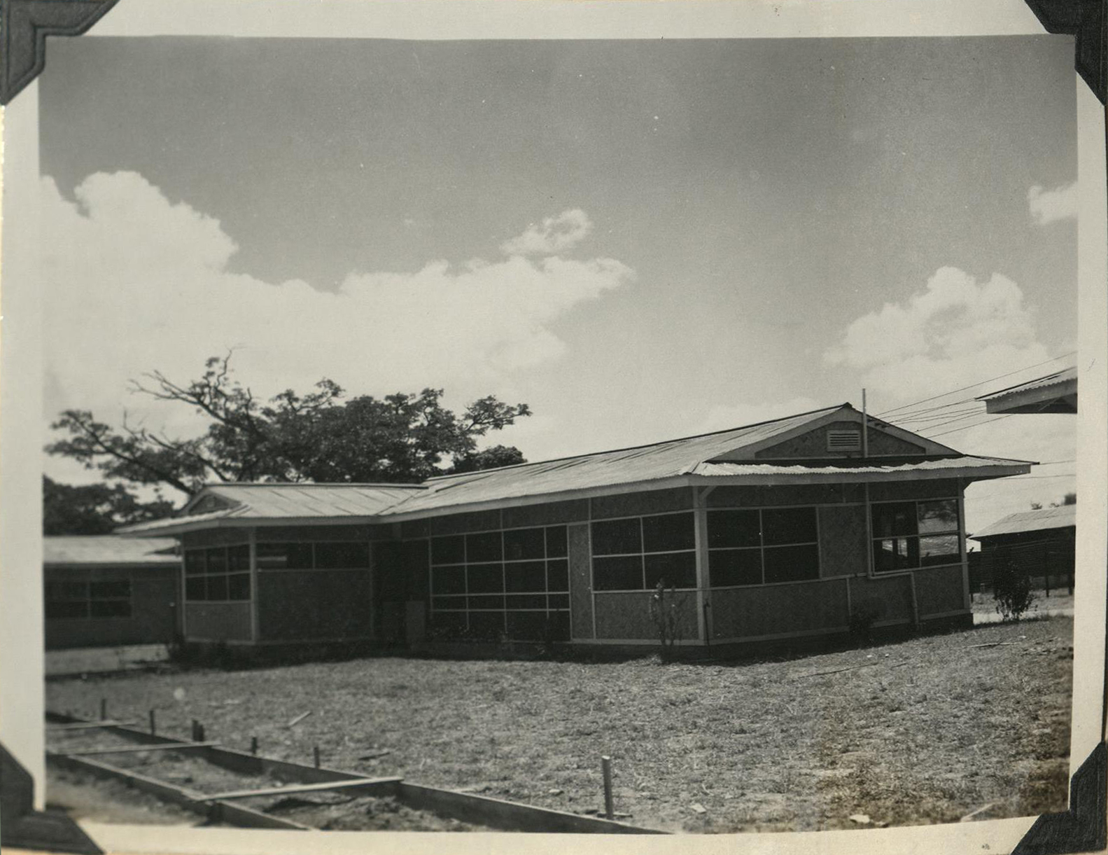 [Untitled – Small building, Clark Air Base].