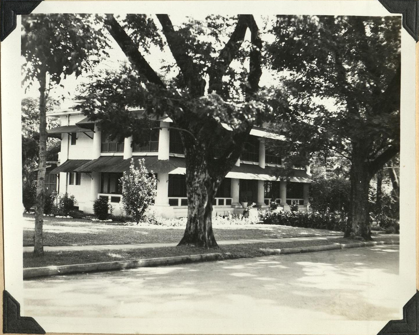 [Untitled – Building at Clark Air Base. Commander’s home?].