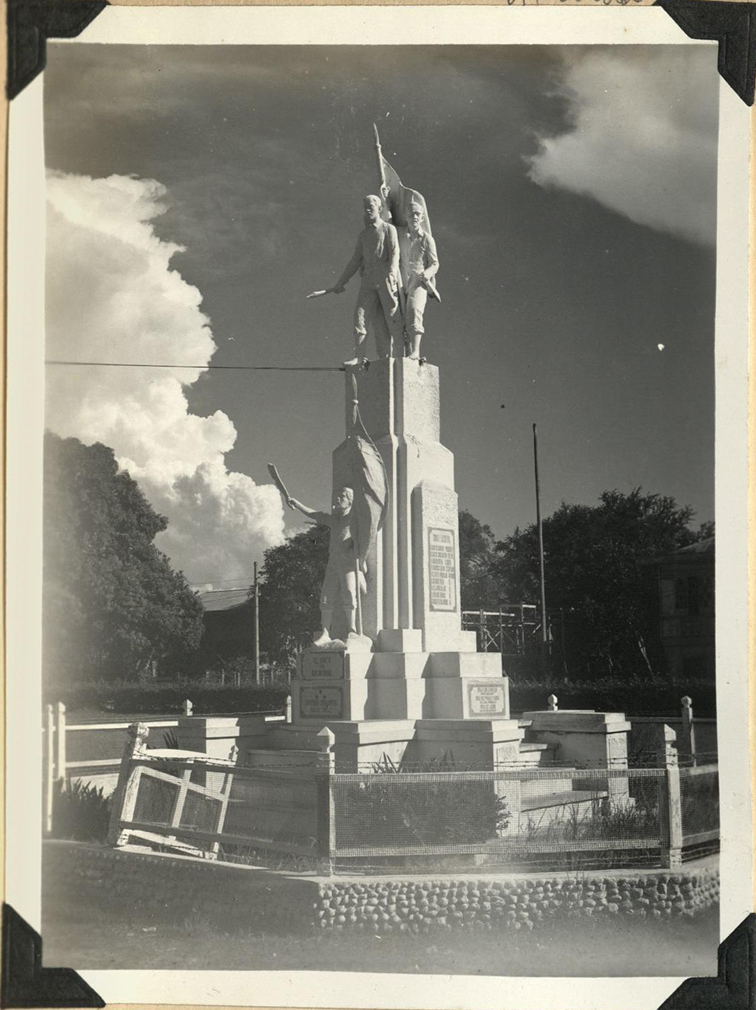 [Untitled – Philippine Revolution statue, Pampanga?].