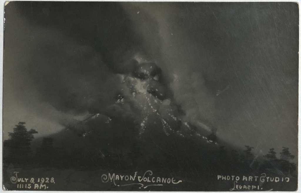 Mayon Volcanoe [Volcano]. July 8, 1928, 11:15 a.m.