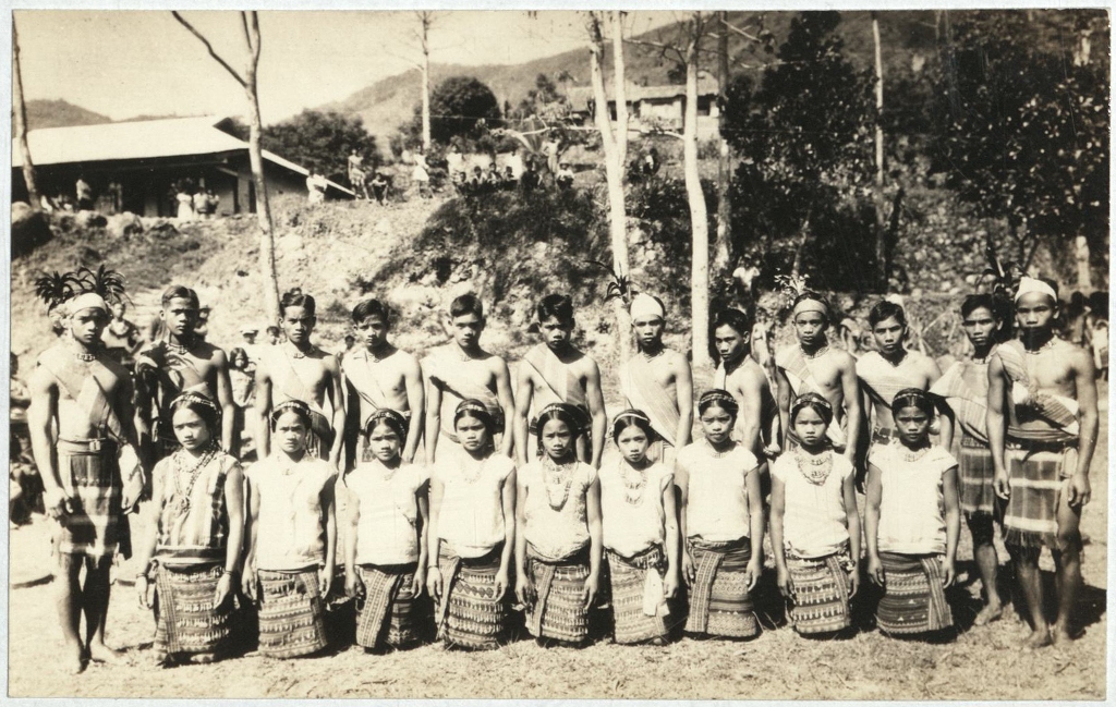 [Untitled – Igorot (?) young adults].