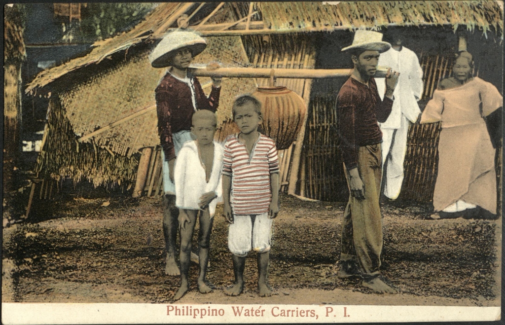Philippino [Filipino] water carriers, P. I.