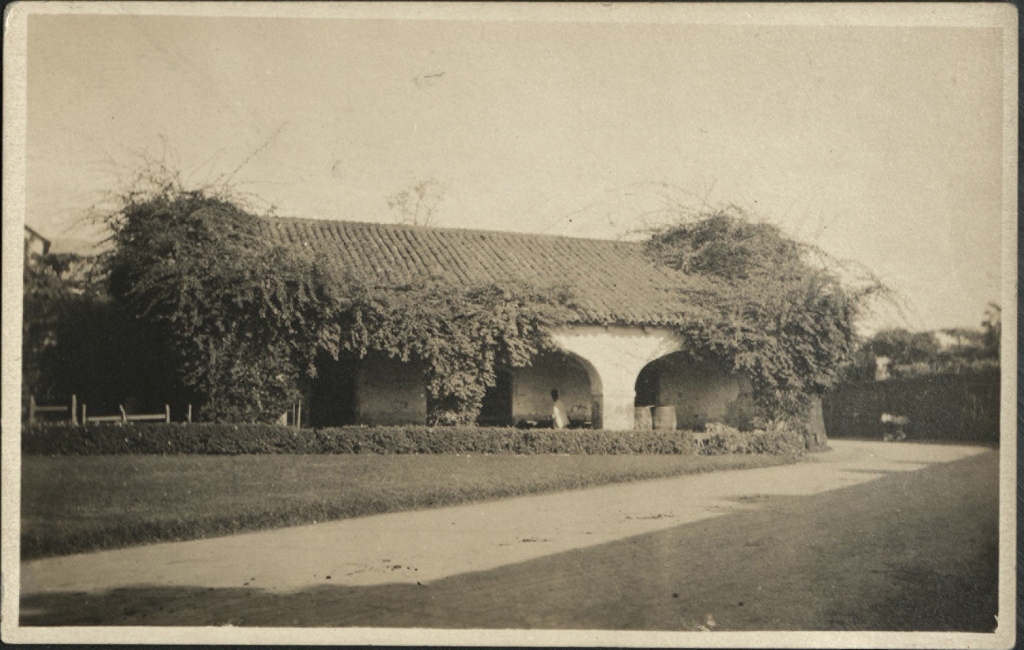 “Victoria Gate – Just in the walled city.”