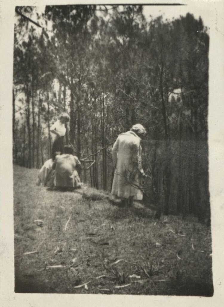Meg [Margaret Wyllie}, Judy, John Paitchet & Eme.