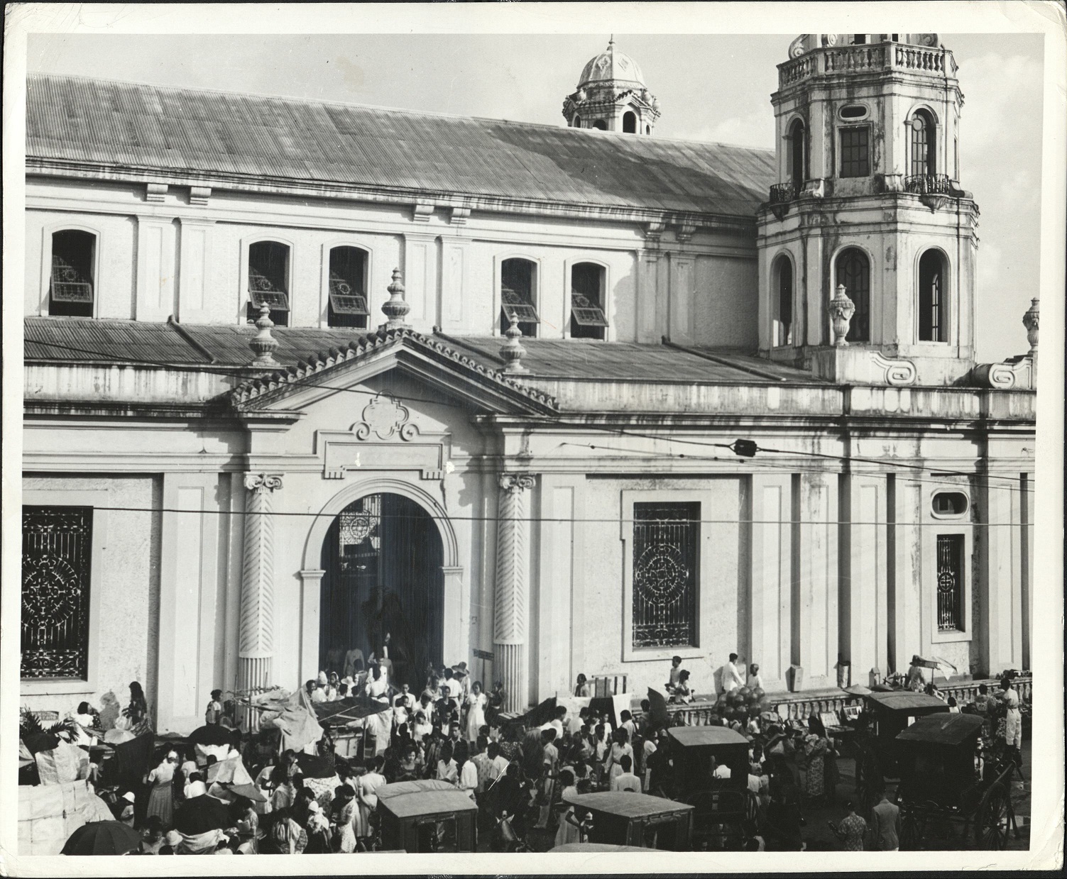 333. PHILIPPINES: A Sunday morning crowd in front of a church in Manila [Quiapo Church].