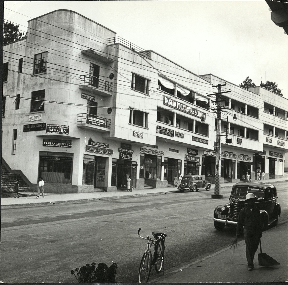2. PHILIPPINES, Baguio: Business district [Session Road].