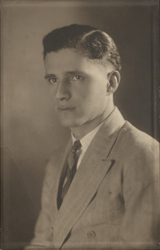 [Untitled – Studio portrait of an American man].