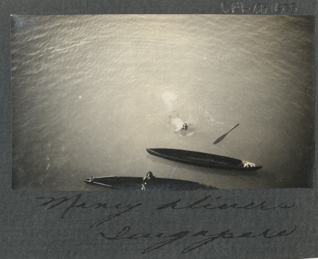 Money divers, Singapore.