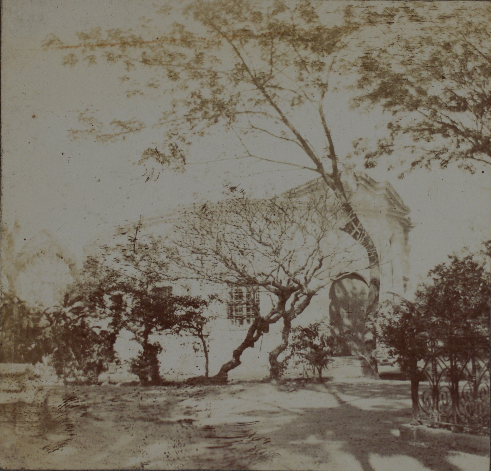 [Untitled – Chapel in Paco Cemetery, Manila?].