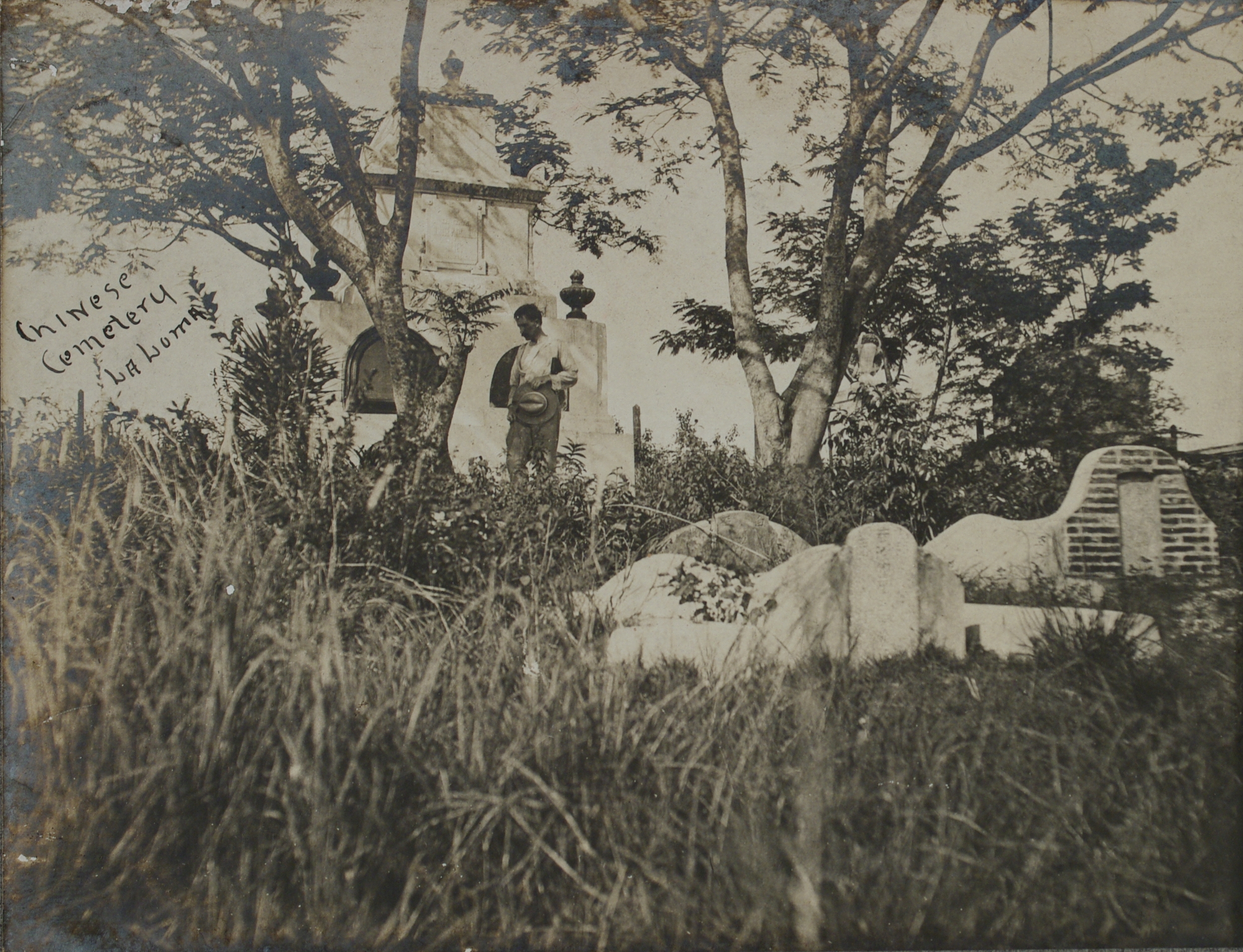 Chinese cemetery, La Loma.