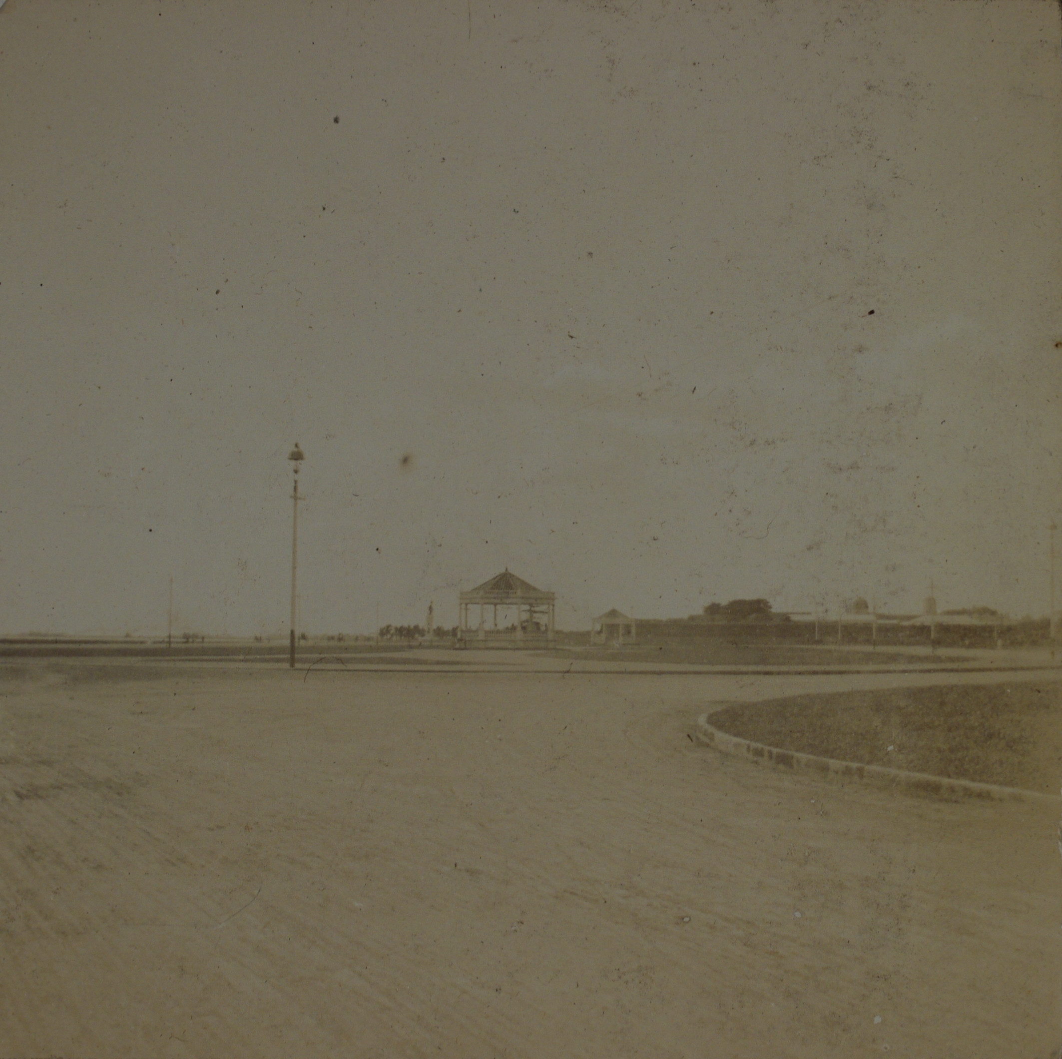 [Untitled – Luneta, Manila].