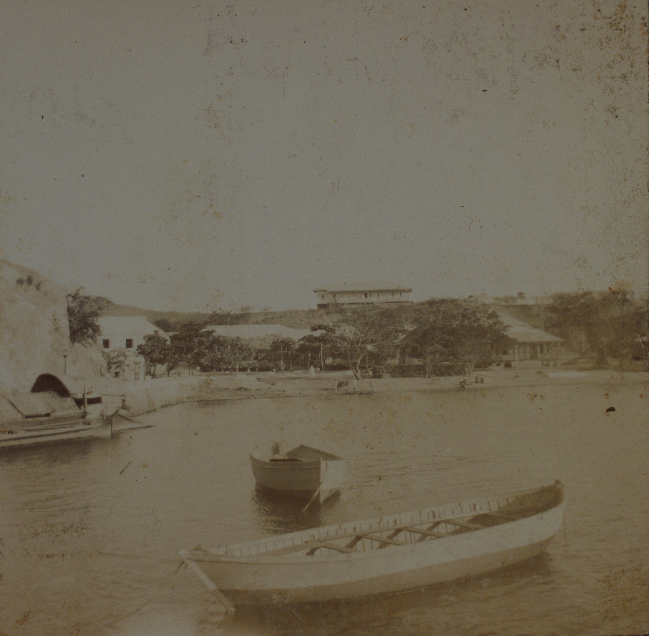 [Untitled – Boats on a river].