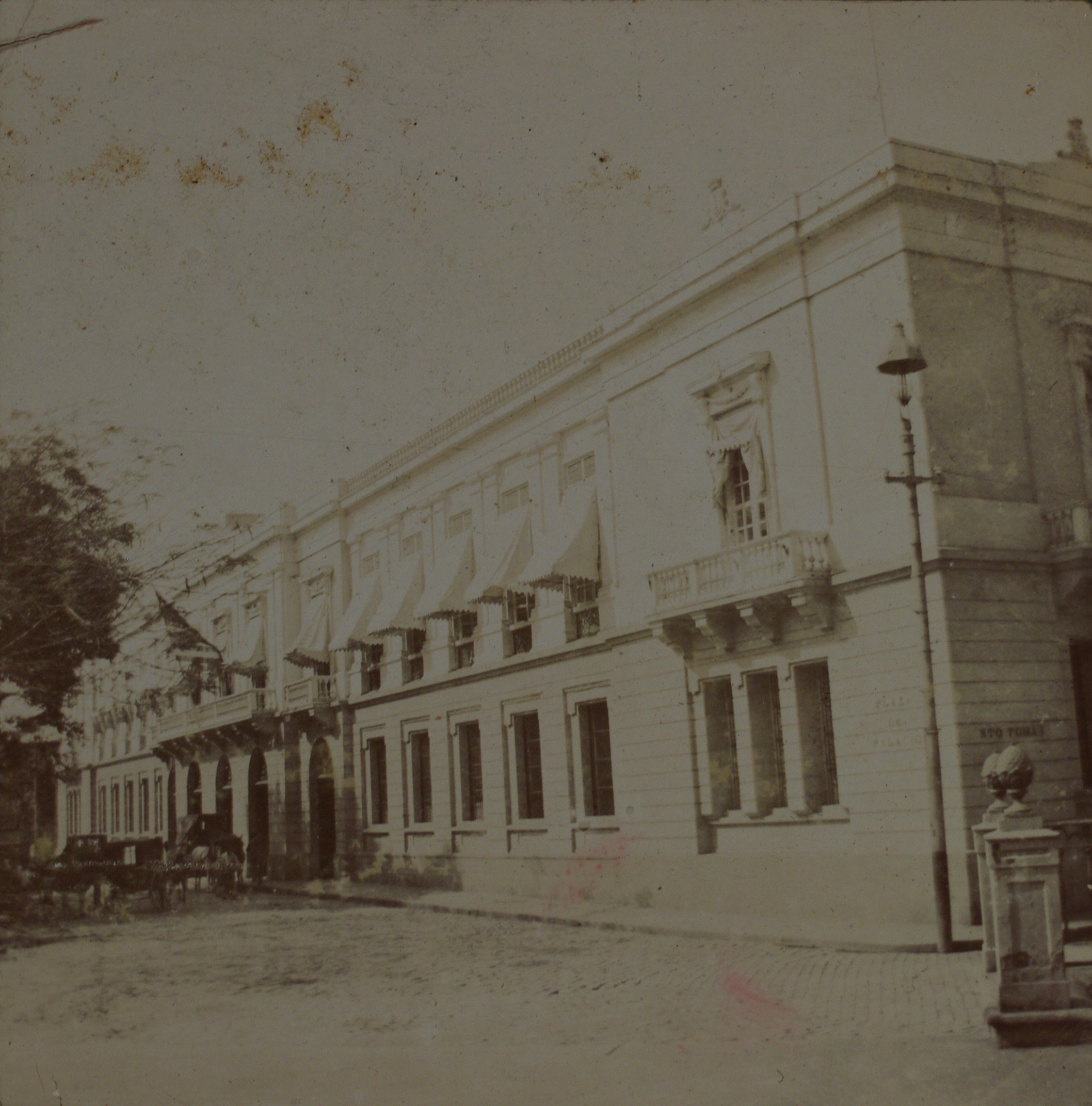 [Untitled – Ayuntamiento Building, Intramuros].
