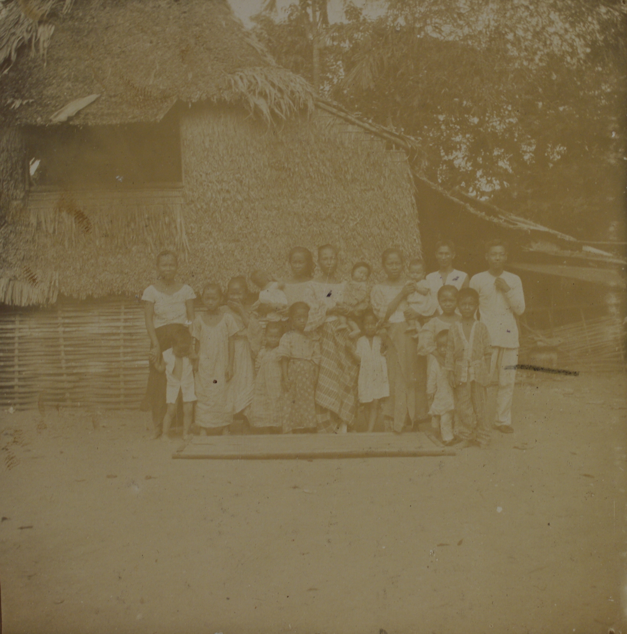 Family next to tel. off. [telephone/telegraph office] Imus. [Illegible] I. J. killer [?].