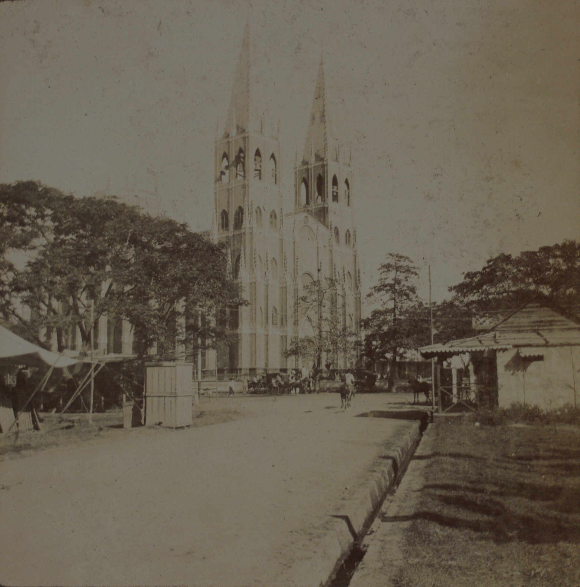 Steel church, Manila [San Sebastian].
