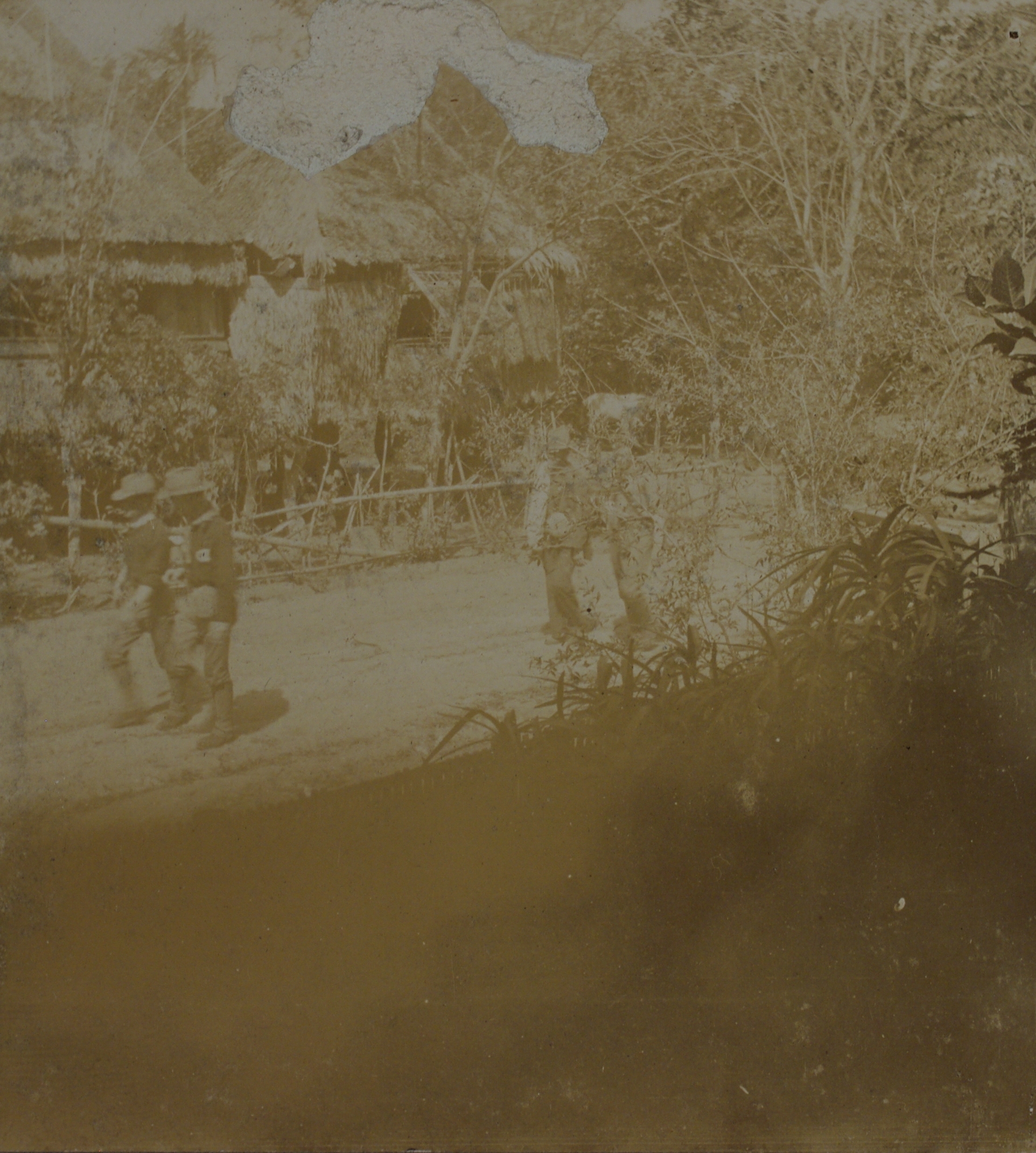 [Untitled – U.S. soldiers marching down a street].