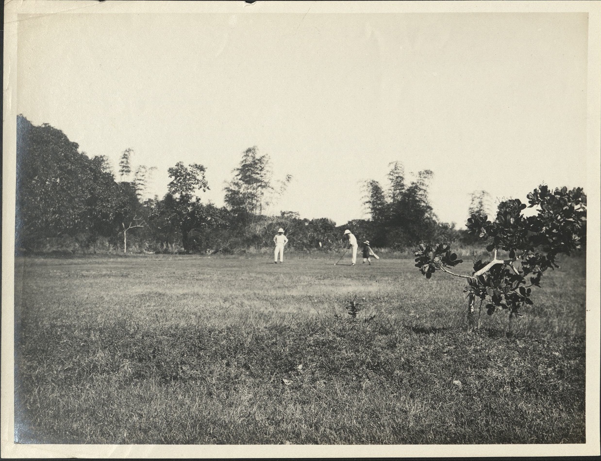 [Untitled – Golfing in the Philippines – VI].