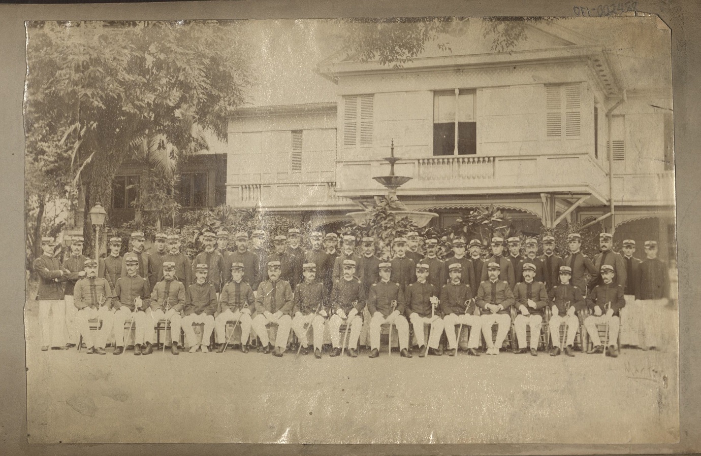 [Untitled – Group photo of 1st South Dakota Infantry officers].