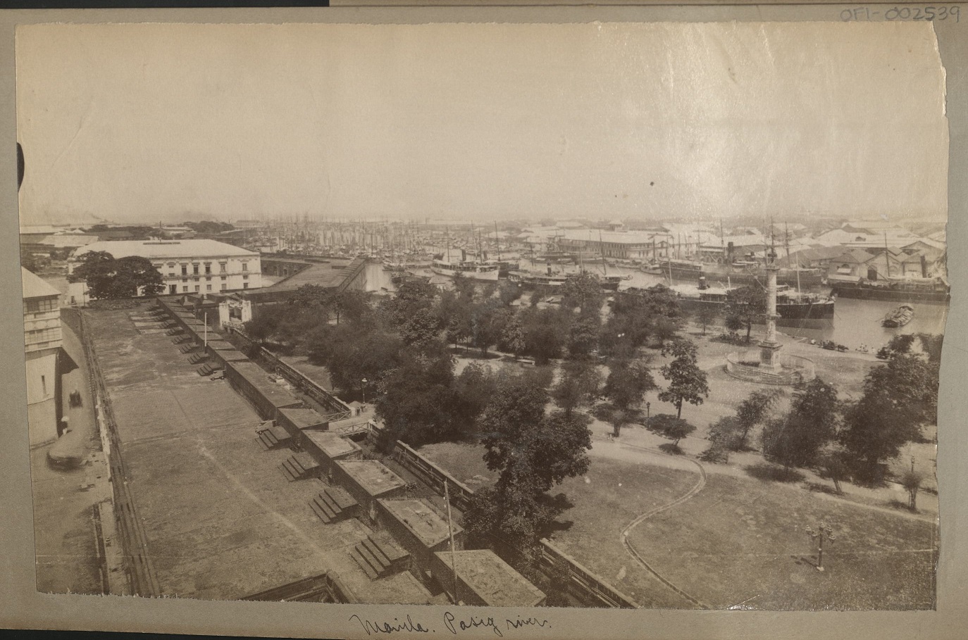 Manila. Pasig River.