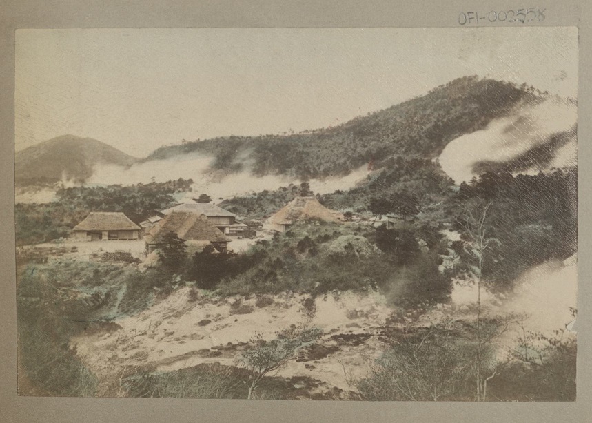 [Untitled – Japanese mountain village and clouds].