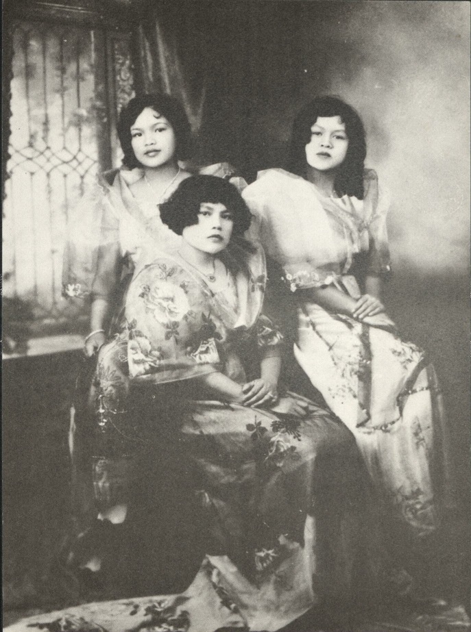 Margarita Pilar Bilar Ventura Balucas and her daughters Feling and Catherine in Stockton, CA circa 1930.