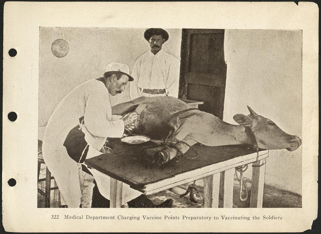 322. Medical Department charging vaccine points preparatory to vaccinating the soldiers.