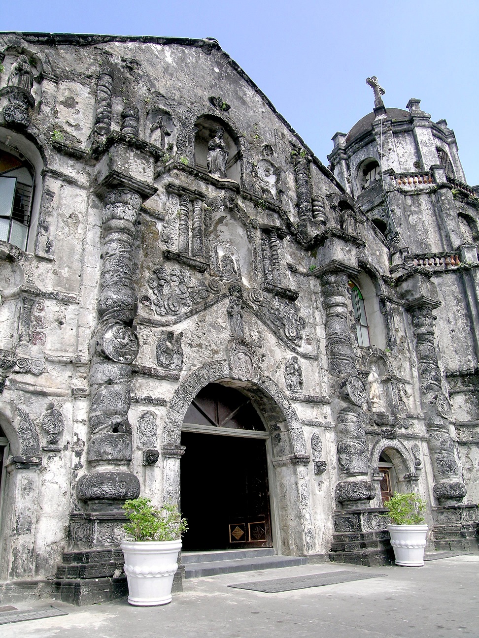 Daraga Church, Albay Province – front view.