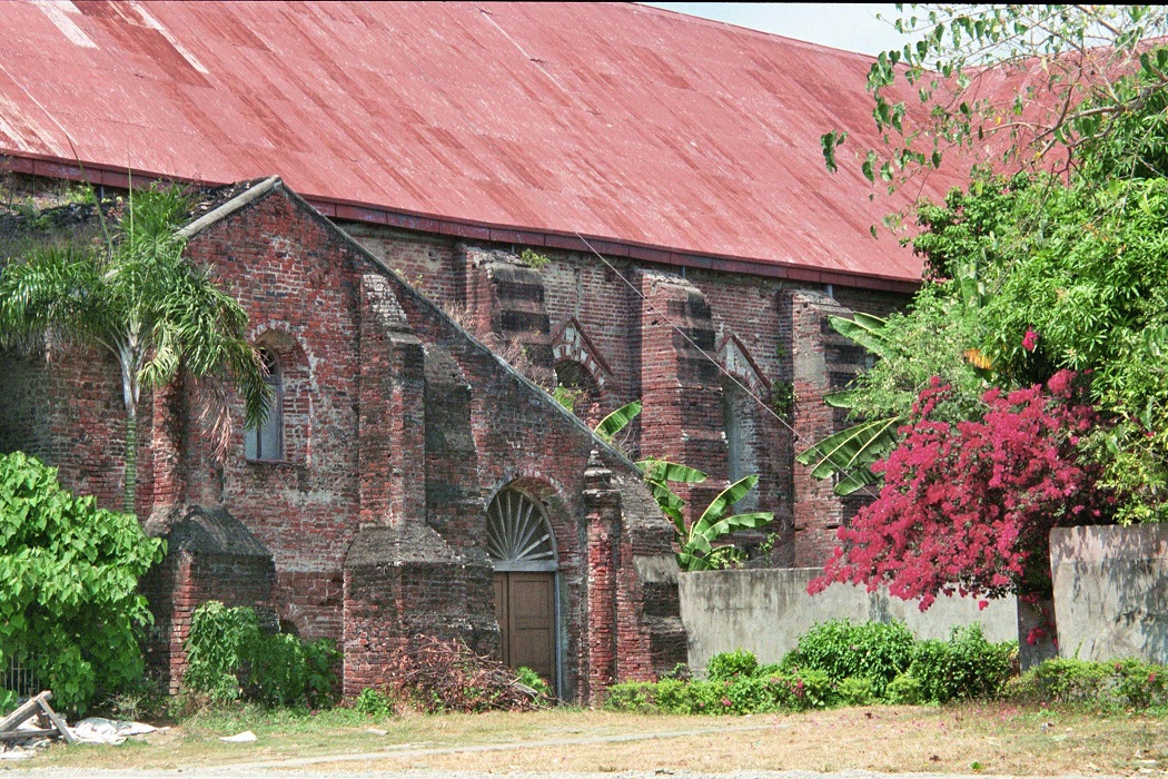 Tuguegarao Cathedral, Cagayan – side view.