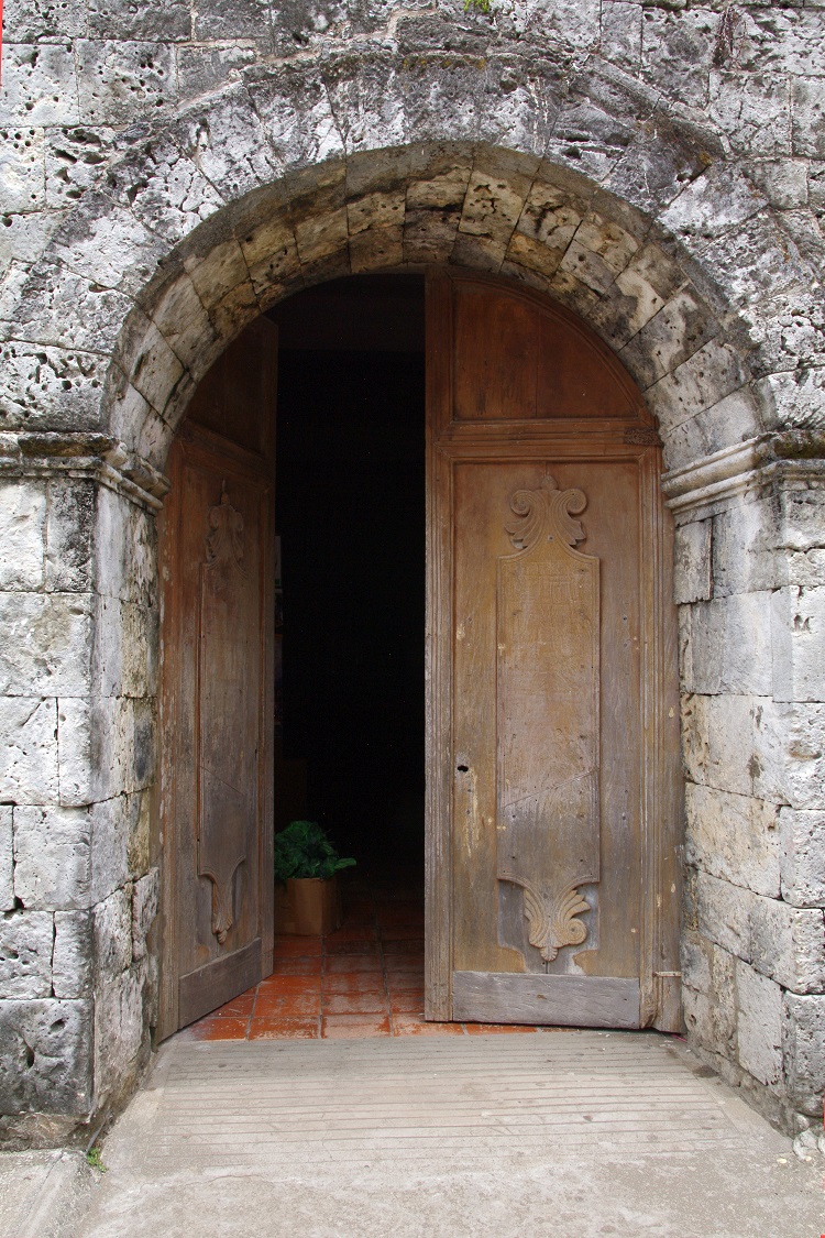 Panay Church, Capiz, Panay – doorway and arch.