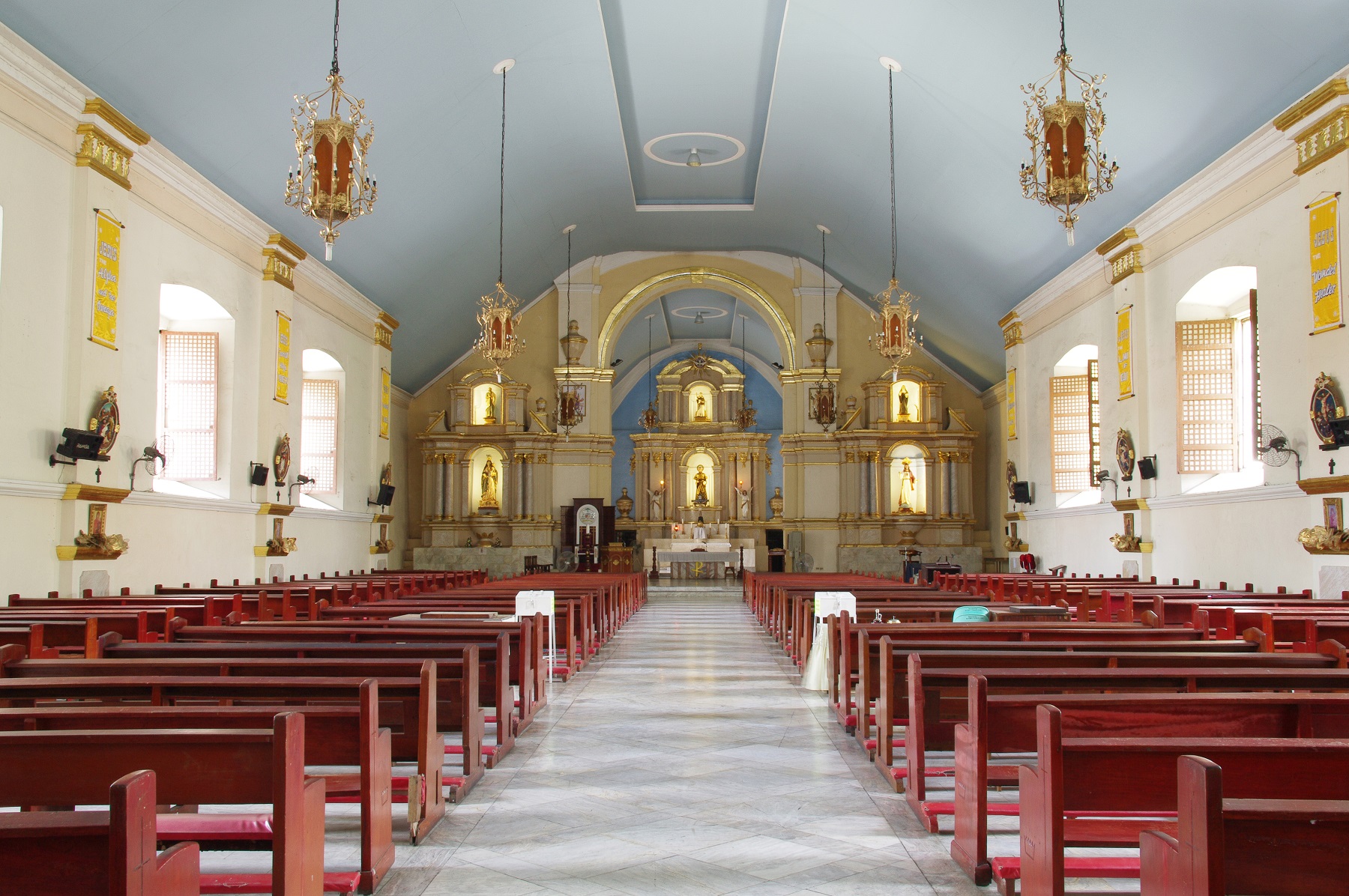 Laoag Cathedral, Laoag, Ilocos Norte – interior view.