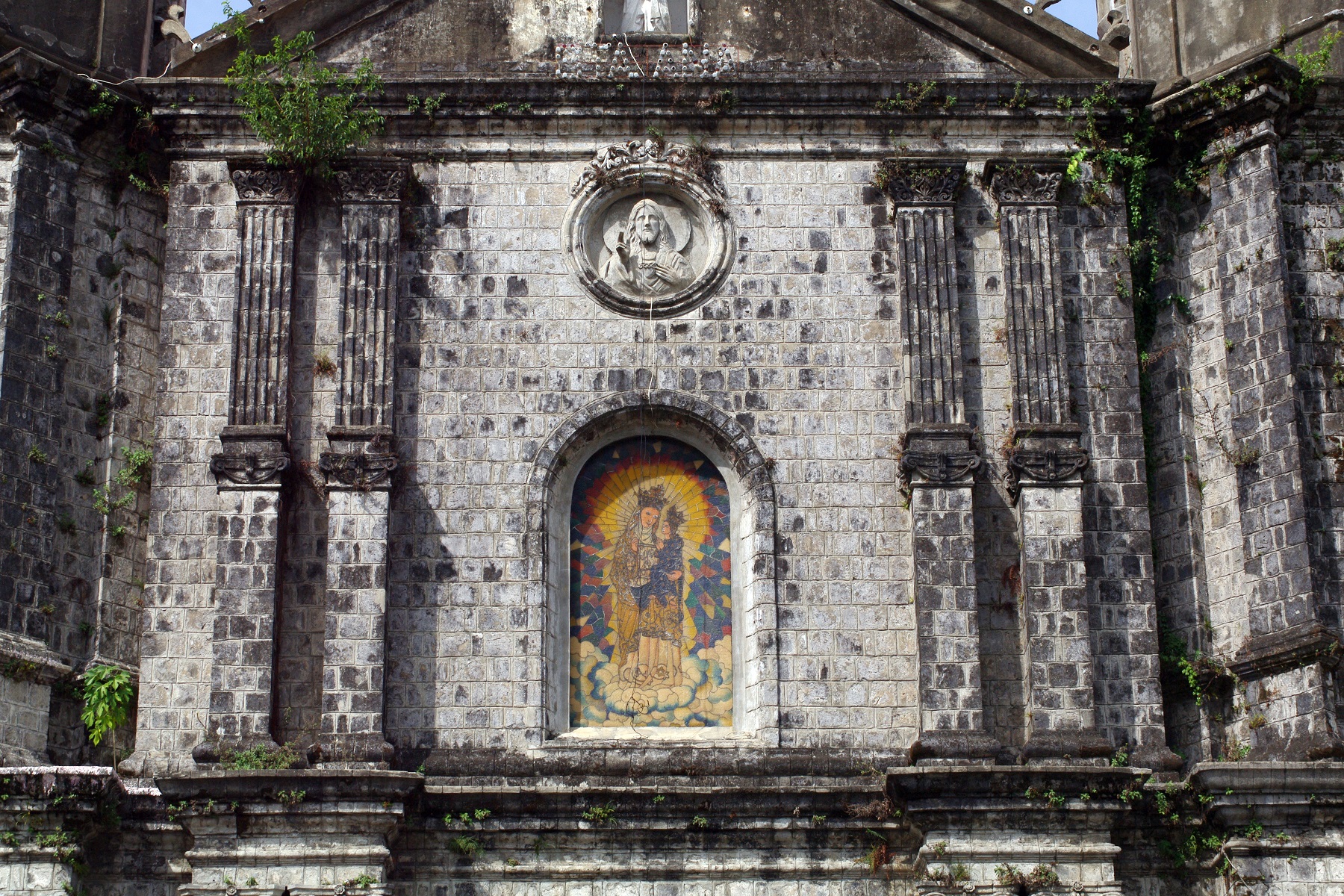 Molo Church, Iloilo, Panay Island – exterior details.