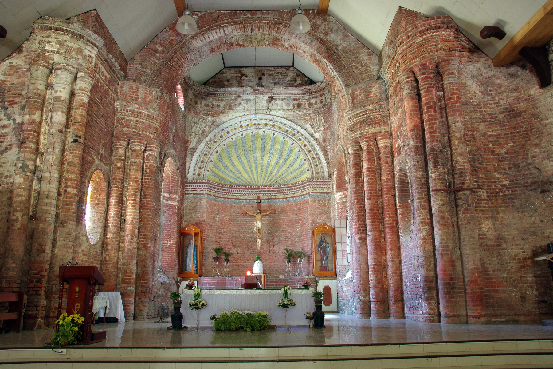 Tumauini Church, Tumauini, Isabela – interior view.
