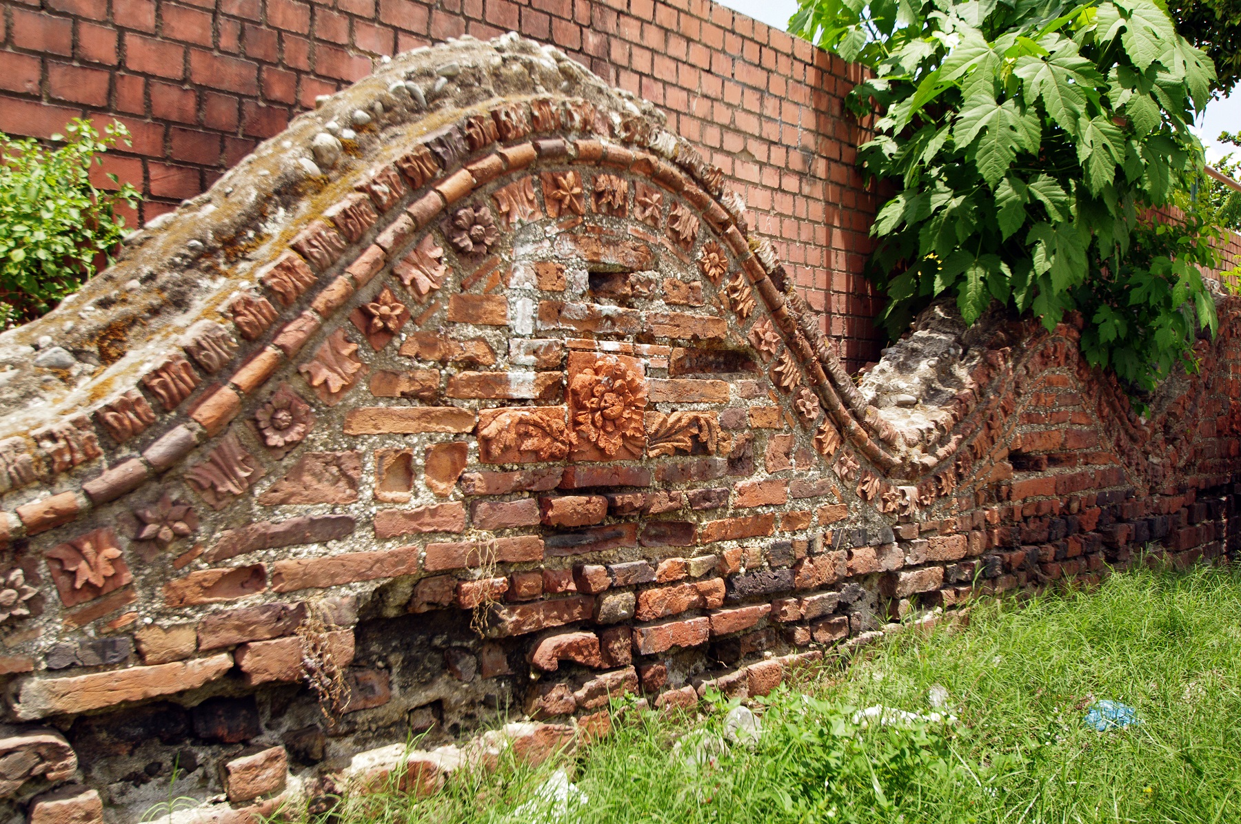 Tumauini Church, Tumauini, Isabela – garden wall.