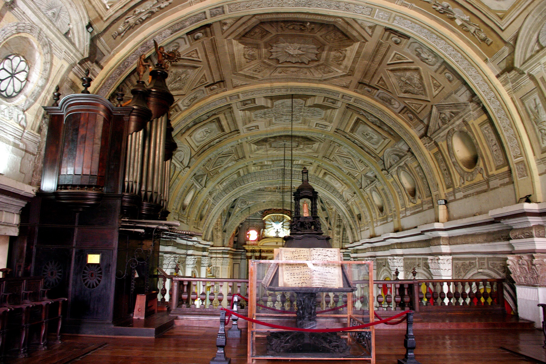 San Agustin Church, Intramuros, Manila – ceiling.