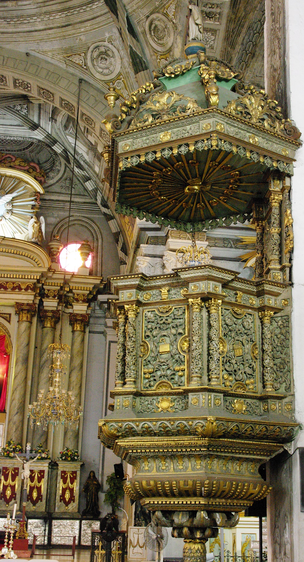 San Agustin Church, Intramuros, Manila – pulpit.