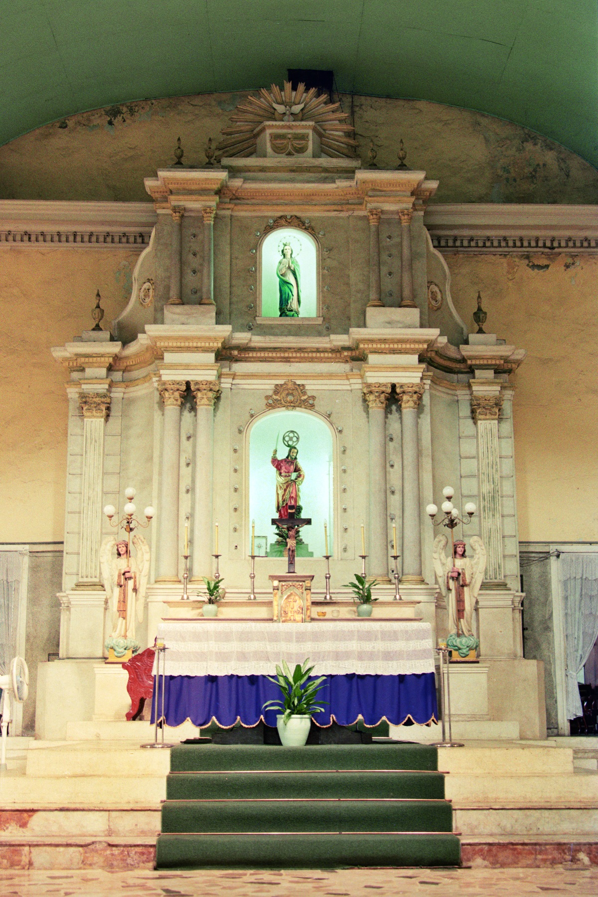 San Bartolome Church, Malabon, Metro Manila – altar.