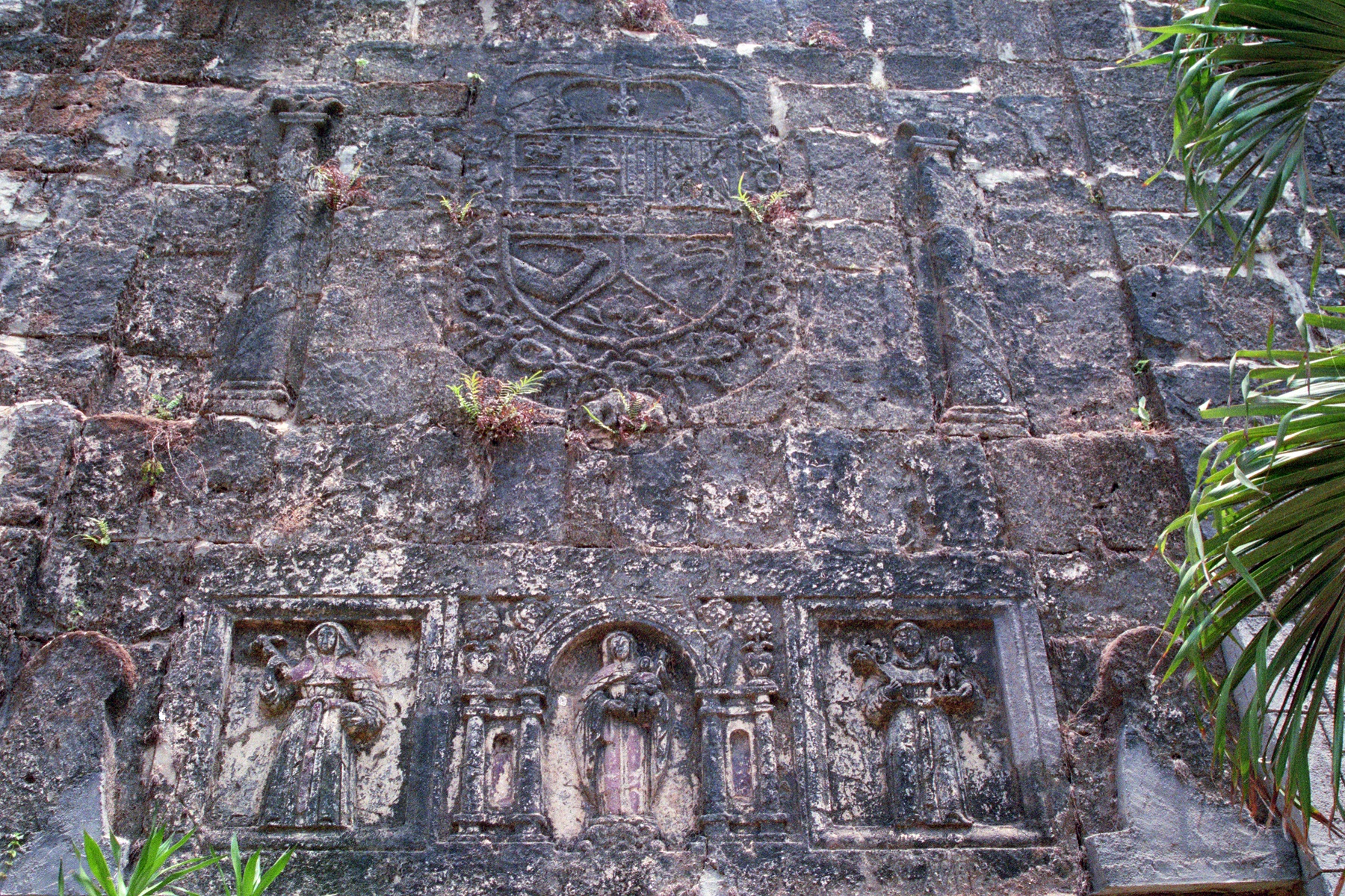 Taytay Fort (Fuerza de Santa Isabel), Taytay, Palawan – stone carvings.