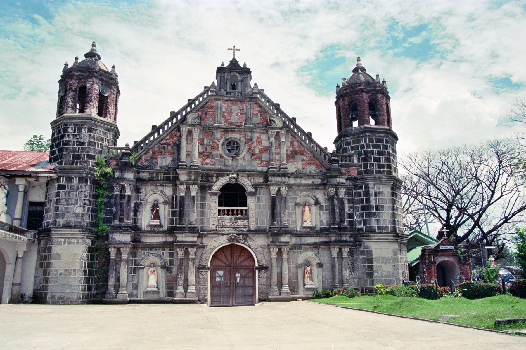 Minalin Church, Minalin, Pampanga Province – facade and bell towers.
