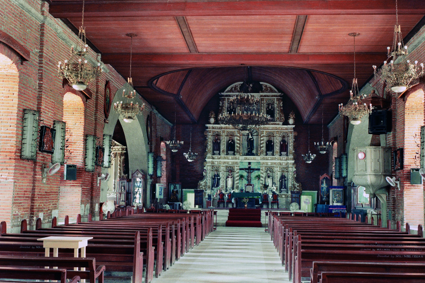 Minalin Church, Minalin, Pampanga Province – interior view and altar.