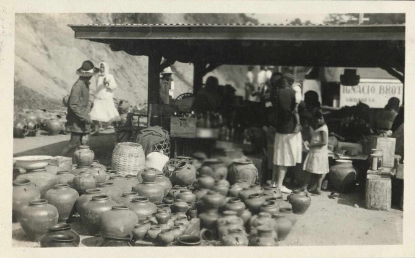 A roadside market near Manila, P. I.