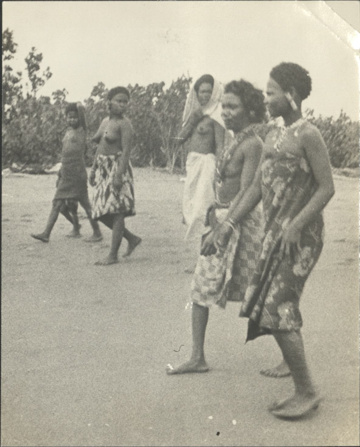 Negrito [Aeta] women of Eastern Luzon.