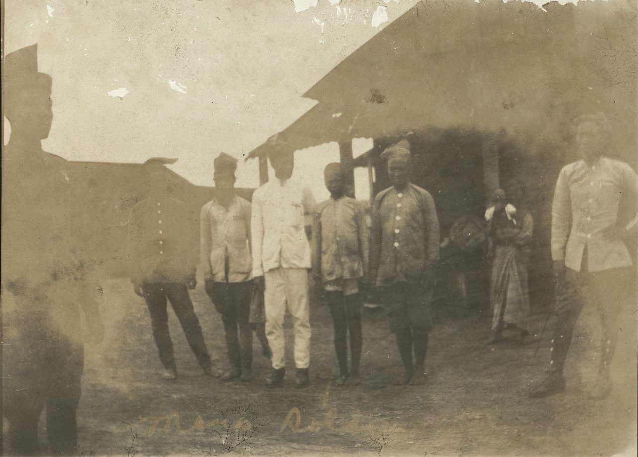 Moro soldiers.