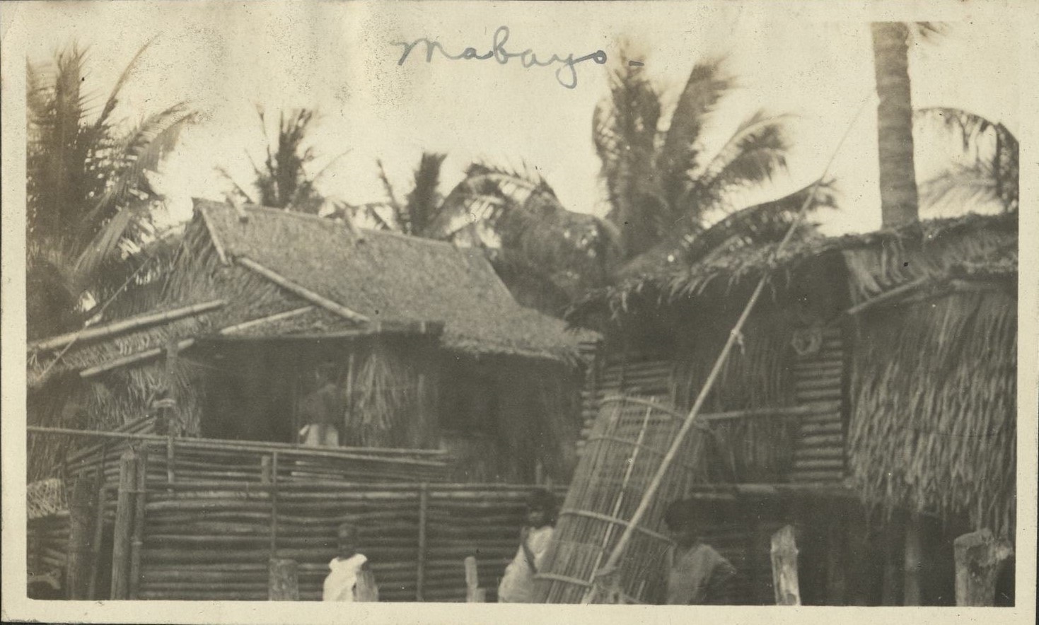 Mabayo [Bataan, village scene].